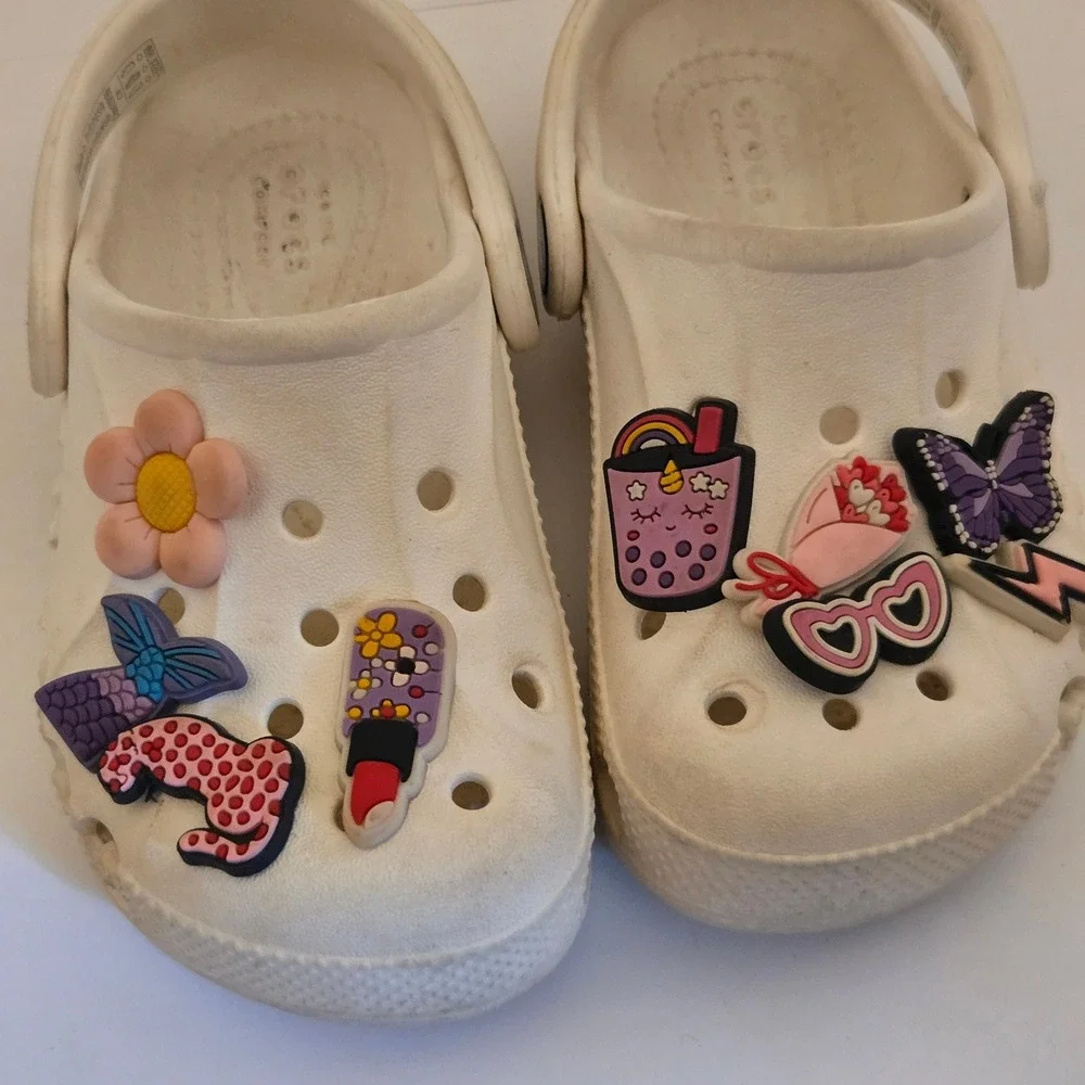 Crocs Kids Classic Clogs White Jibbitz Charms Size C9 Slip On Shoes